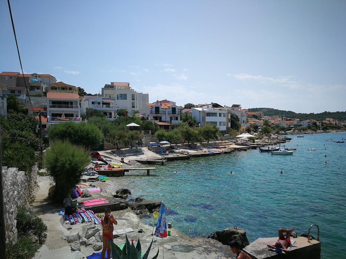 Laguna * Ražanj